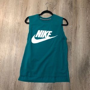 Nike tank